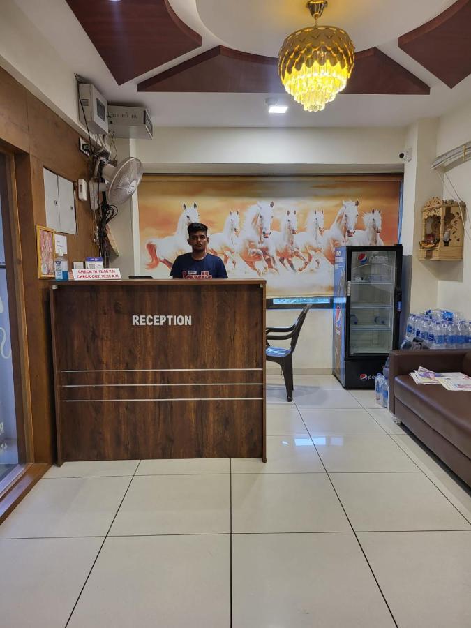 Hotel Shreeji'S Gandhinagar Luaran gambar