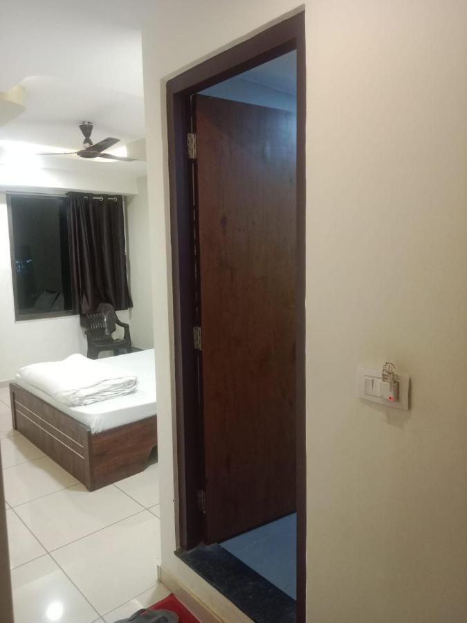 Hotel Shreeji'S Gandhinagar Luaran gambar
